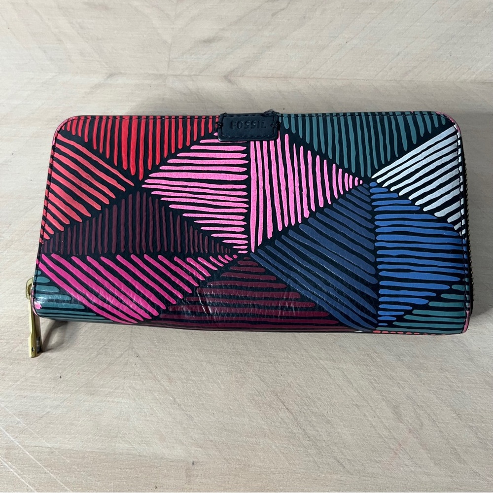 Fossil Black and Pink Patterned Wallet Zip Closure Leather